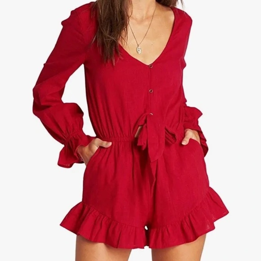 Billabong Women’s Play All Day Red Romper Size Large Coquette NWT